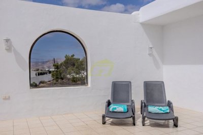 Three units on 4100 m² in Puerto Calero