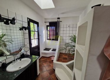 Wonderful detached villa with garden in the heart of Nazaret