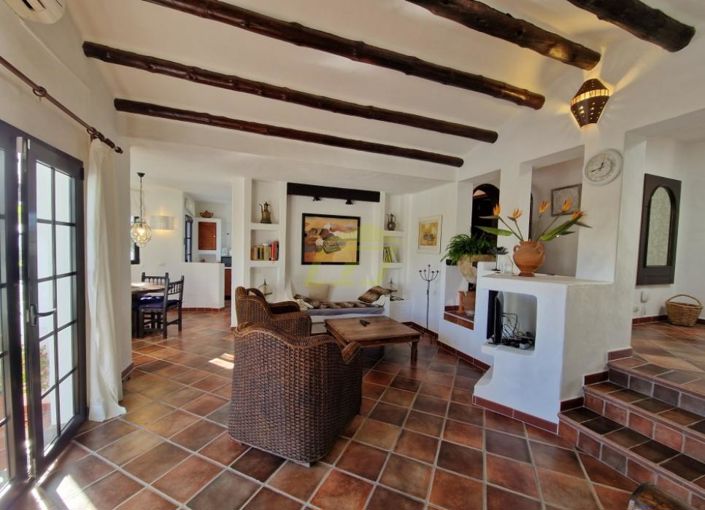 Image No.4-3 Bed Villa for sale