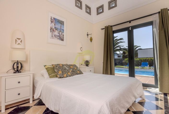 Image No.4-2 Bed Villa for sale