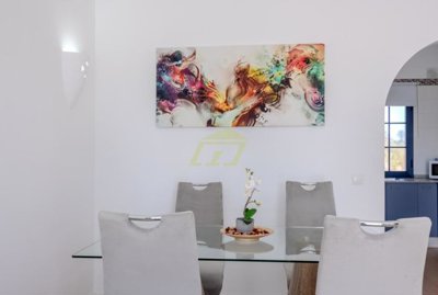 Well presented 2 bedroom bungalow with mountain views in Playa Blanca