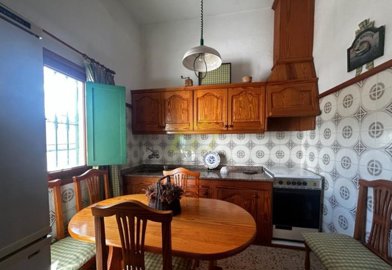 Big family 5 bedroom home in Tiagua