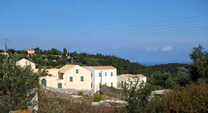 Image No.2-10 Bed Village House for sale