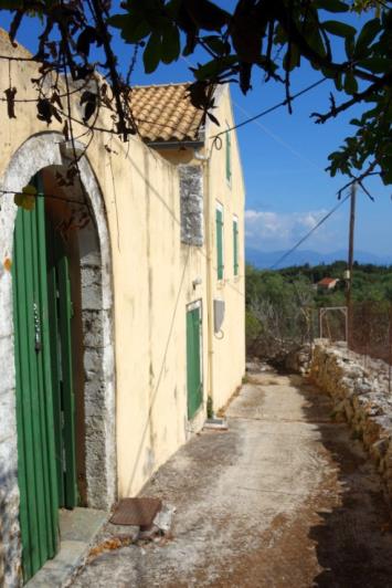 Image No.7-10 Bed Village House for sale