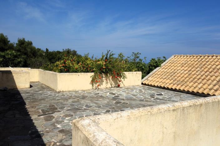 Image No.16-10 Bed Village House for sale