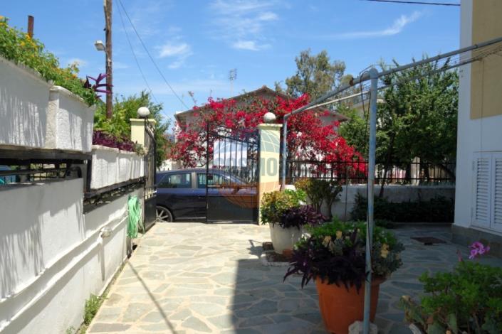 Image No.4-8 Bed Apartment for sale