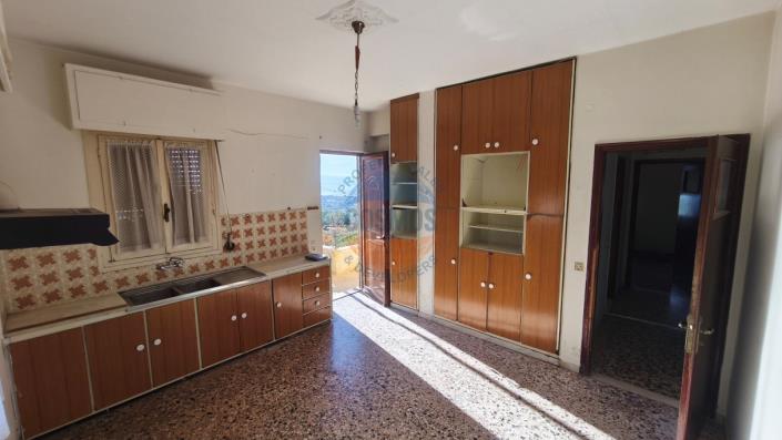 Image No.10-4 Bed House for sale