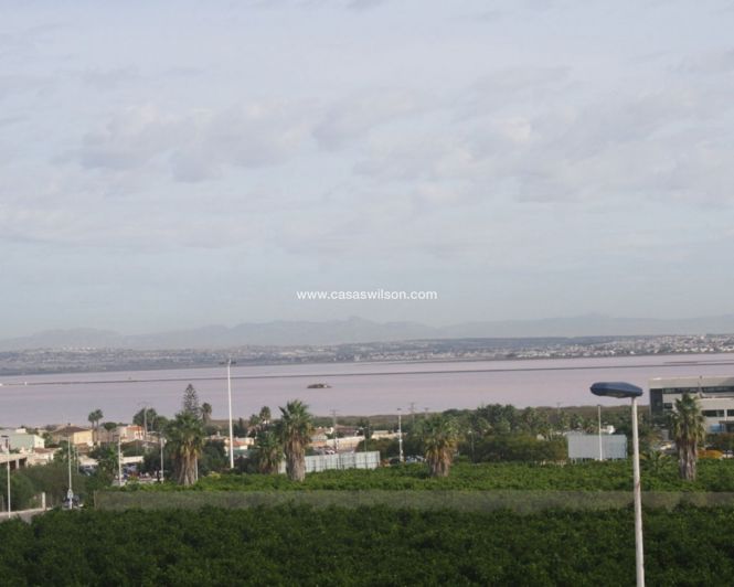 Image No.26-2 Bed Townhouse for sale