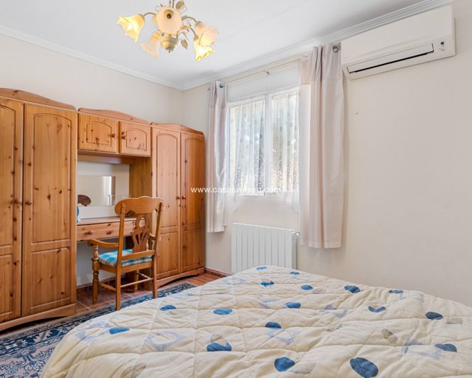 Image No.24-4 Bed Villa for sale