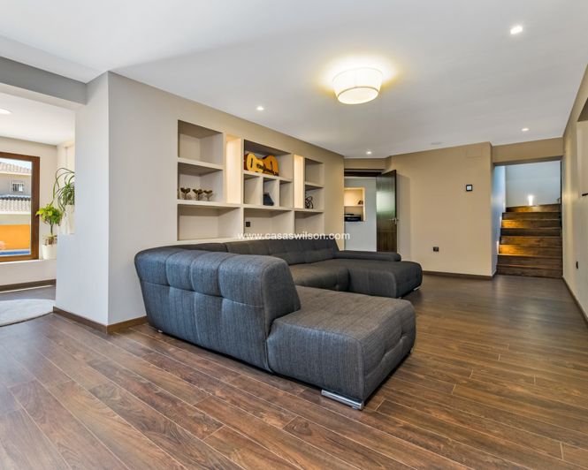 Image No.21-4 Bed Villa for sale