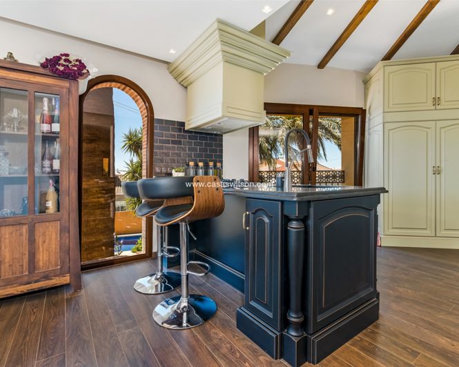 Image No.7-4 Bed Villa for sale