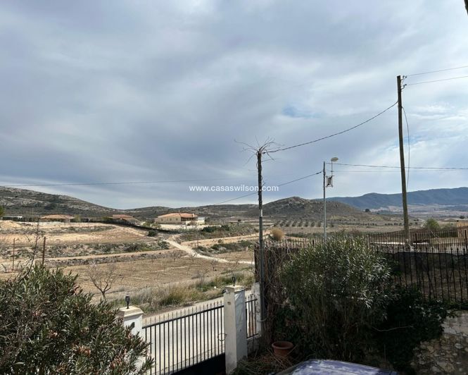 Image No.2-6 Bed Property for sale