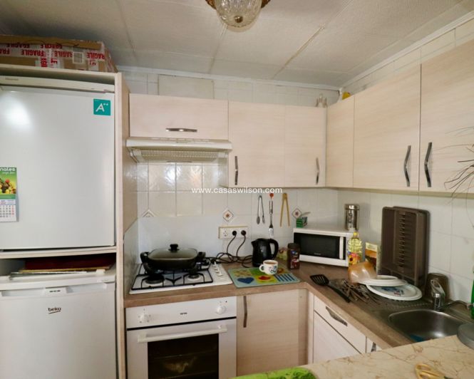 Image No.18-4 Bed Property for sale