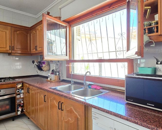 Image No.22-4 Bed Villa for sale