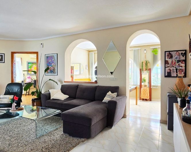 Image No.24-4 Bed Villa for sale