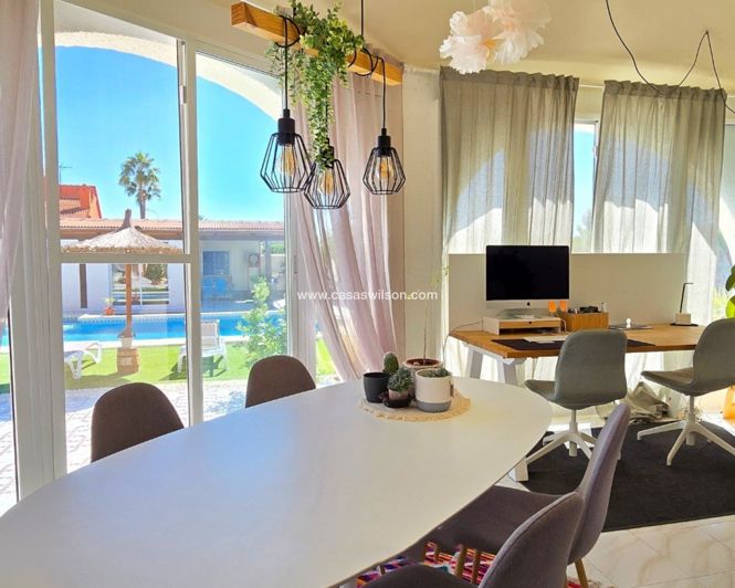 Image No.29-4 Bed Villa for sale