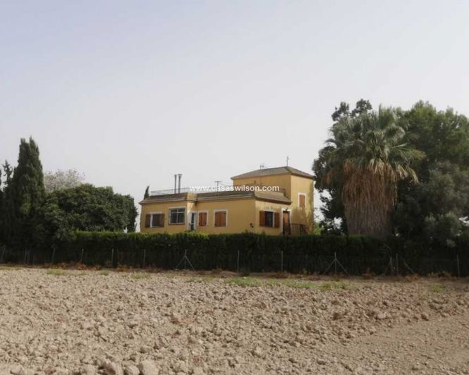 Image No.24-4 Bed Property for sale