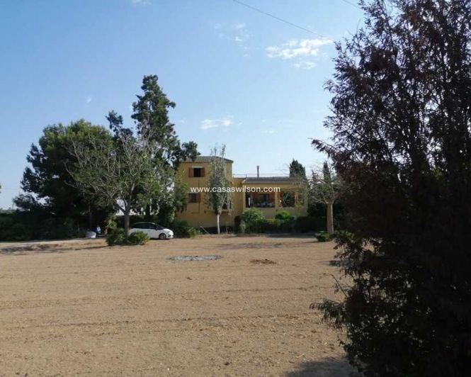 Image No.14-4 Bed Property for sale