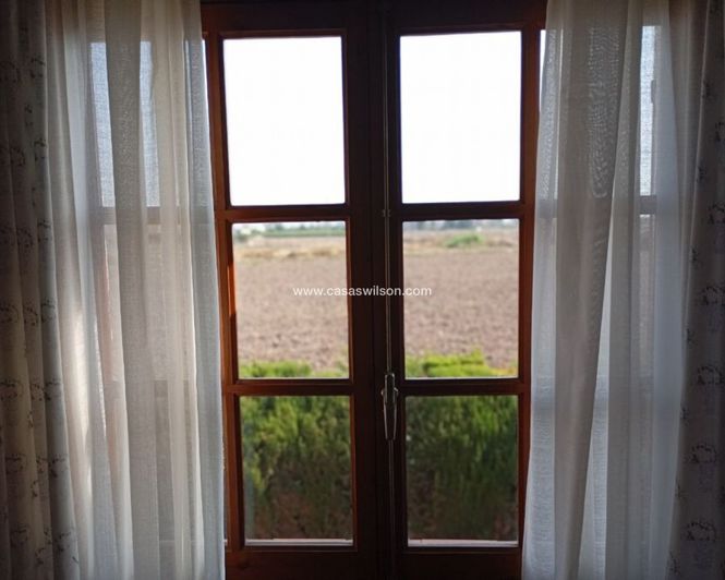 Image No.32-4 Bed Property for sale