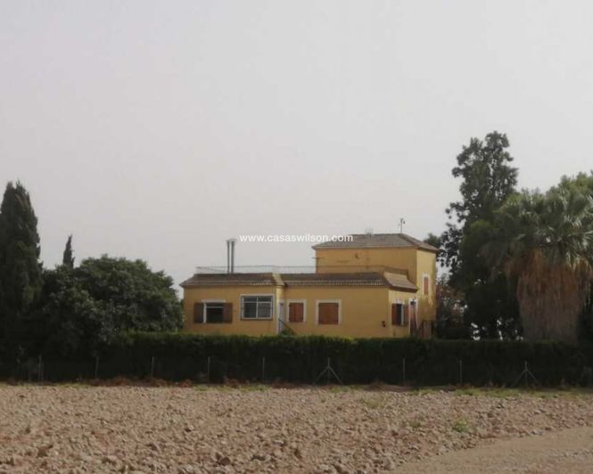 Image No.34-4 Bed Property for sale