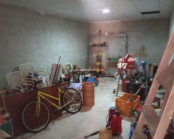 Image No.38-4 Bed Property for sale