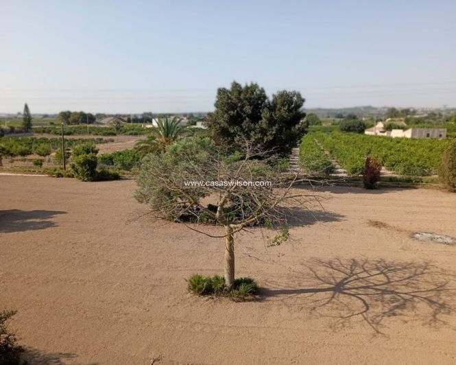 Image No.44-4 Bed Property for sale