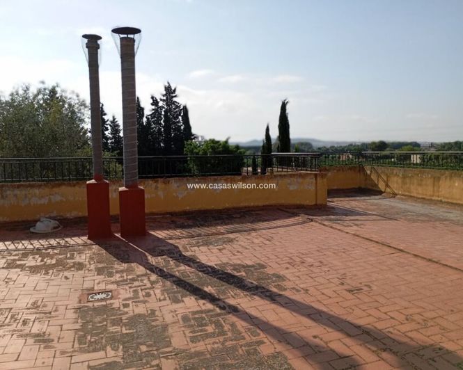 Image No.47-4 Bed Property for sale