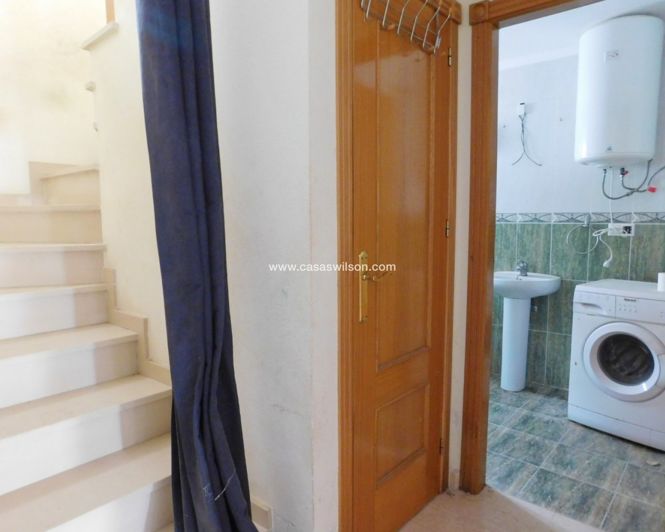 Image No.13-3 Bed Villa for sale