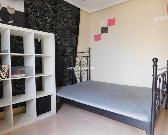 Image No.15-3 Bed Villa for sale