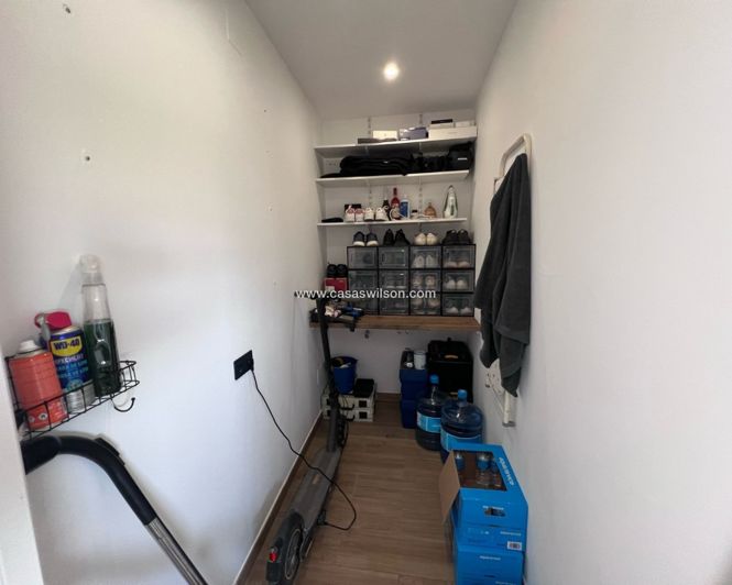 Image No.9-4 Bed Townhouse for sale