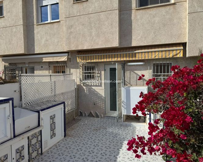 Image No.10-2 Bed Townhouse for sale