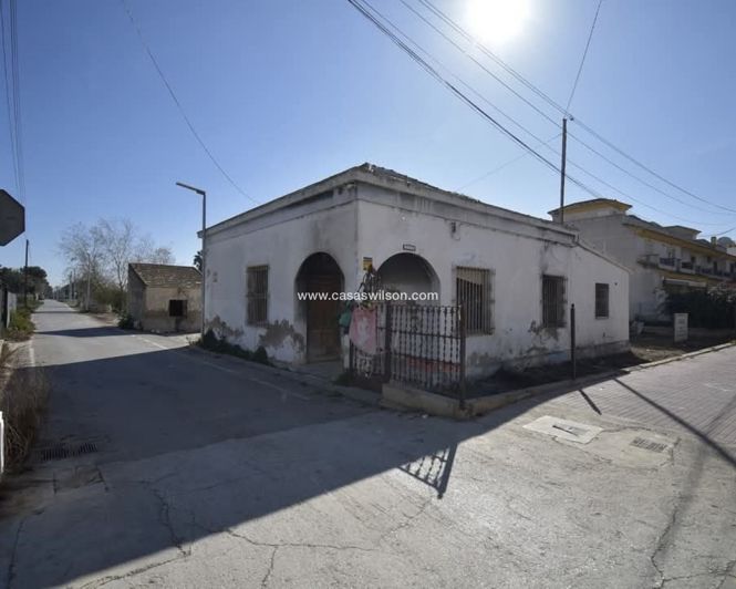 Image No.1-3 Bed Villa for sale