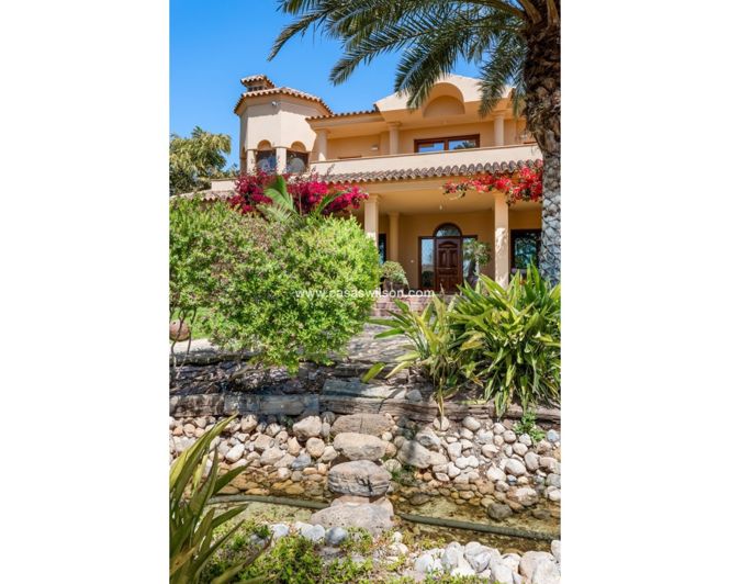 Image No.10-5 Bed Villa for sale