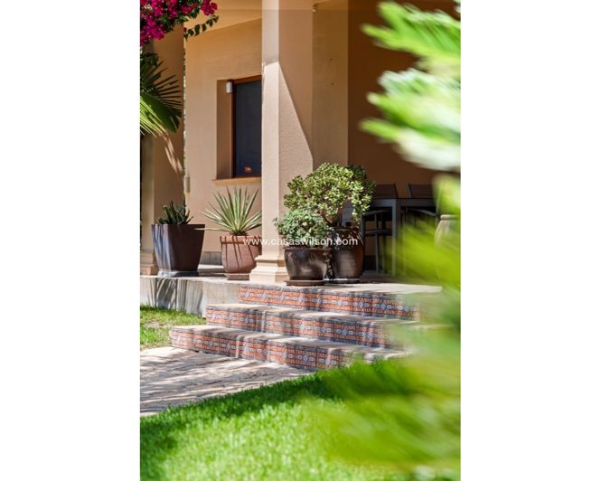 Image No.11-5 Bed Villa for sale