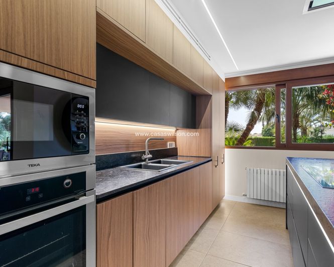 Image No.24-5 Bed Villa for sale