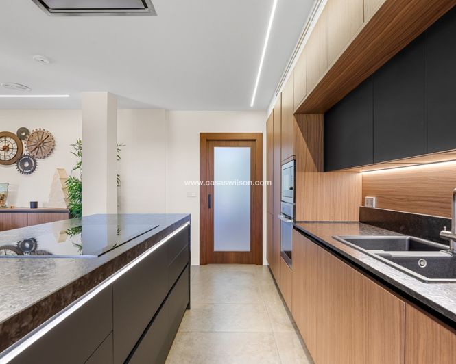 Image No.25-5 Bed Villa for sale