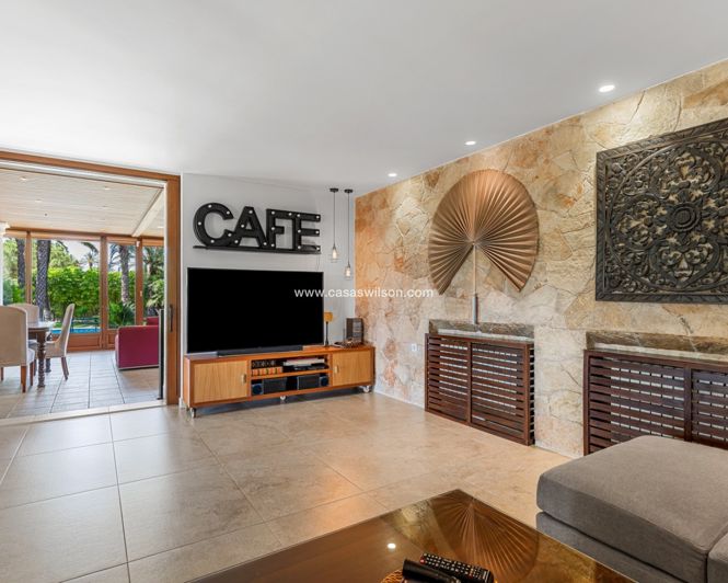 Image No.32-5 Bed Villa for sale