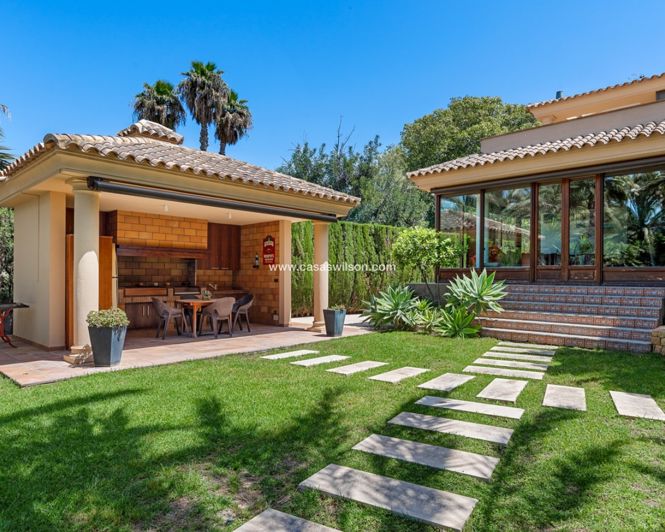 Image No.40-5 Bed Villa for sale