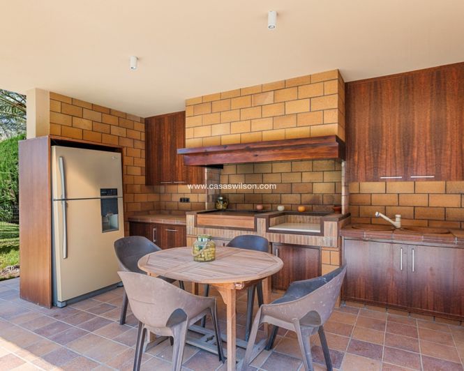 Image No.41-5 Bed Villa for sale