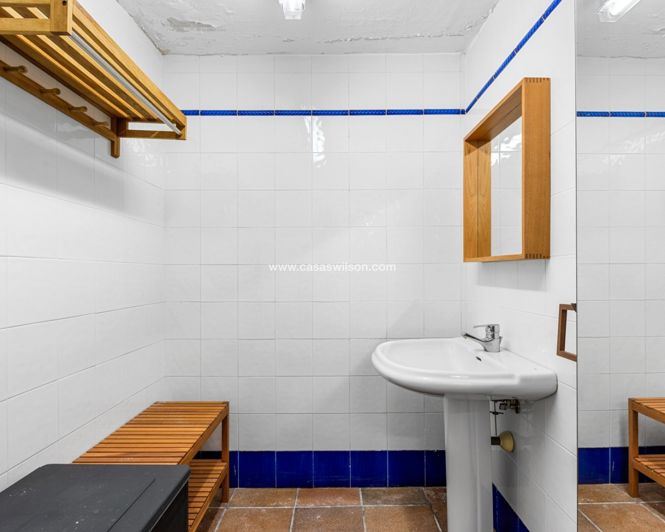 Image No.50-5 Bed Villa for sale