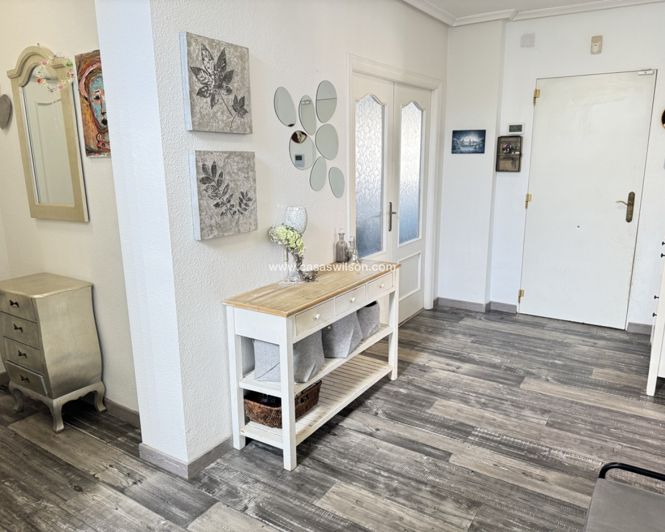 Image No.10-4 Bed Villa for sale