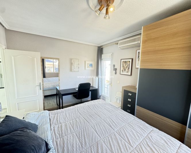 Image No.18-4 Bed Villa for sale