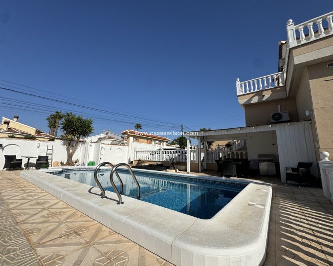 Image No.3-4 Bed Villa for sale