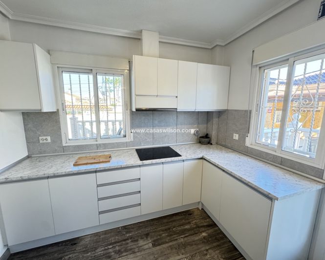 Image No.7-4 Bed Villa for sale