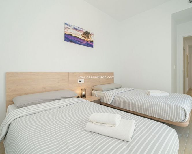 Image No.14-3 Bed Villa for sale