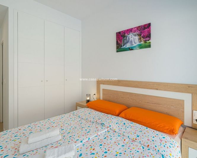 Image No.20-3 Bed Villa for sale