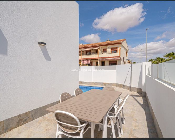 Image No.22-3 Bed Villa for sale