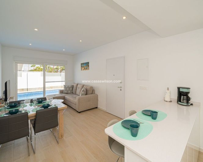 Image No.3-3 Bed Villa for sale