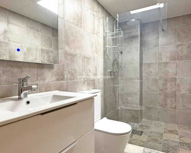 Image No.10-1 Bed Property for sale