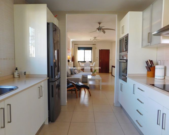 Image No.15-4 Bed Villa for sale